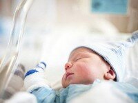 Что должен уметь и умеет ребёнок в 1 год и 6 месяцев
